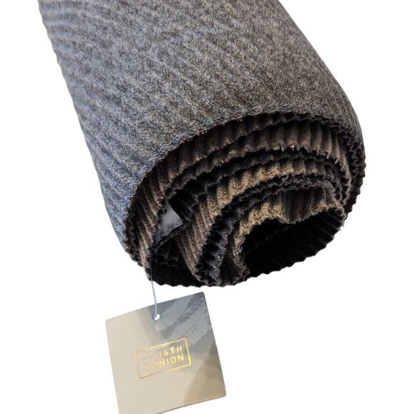 14th & Union Oversized Reversible Scarf - Picture 8 of 8